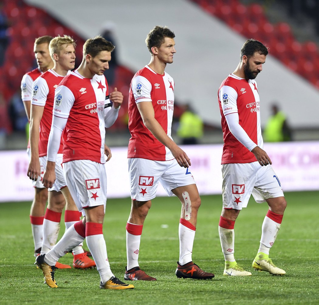 Ze hry o titul je téměř jistě vyřazená Sparta a „sešívaní“ pomalu odpadají po nedělní domácí prohře se Slovanem Liberec.