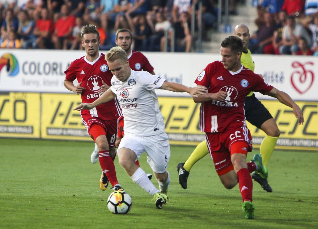 David Machalík ze Slovácka (uprostřed) a David Houska (vlevo) a Lukáš Kalvach vpravo, oba z Olomouce