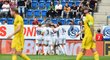 Fotbalisté Slovácka slaví gól proti Olomouci