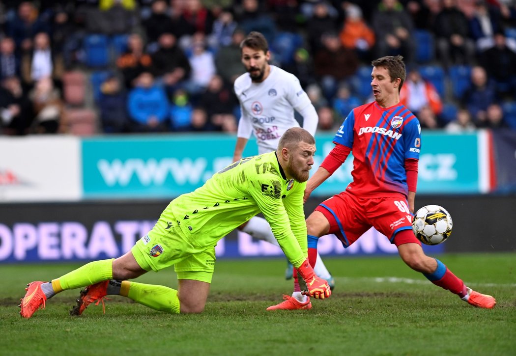 Jindřich Staněk v zápase proti Slovácku