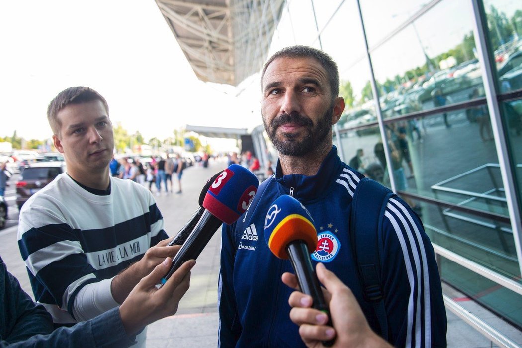 Odvolaný trenér Slovanu Bratislava Martin Ševela, který odnesl krach v předkole Ligy mistrů