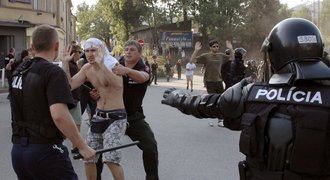 Policie v Žilině tvrdě zasáhla proti fanouškům
