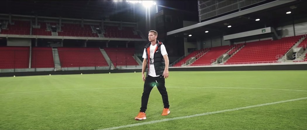 Klip se natáčel i na stadionu v Trnavě