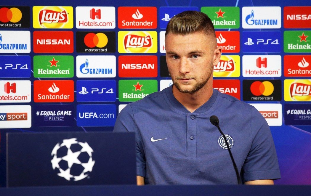 Stoper Interu Milán, slovenský reprezentant Milan Škriniar na tiskové konferenci před utkáním Ligy mistrů