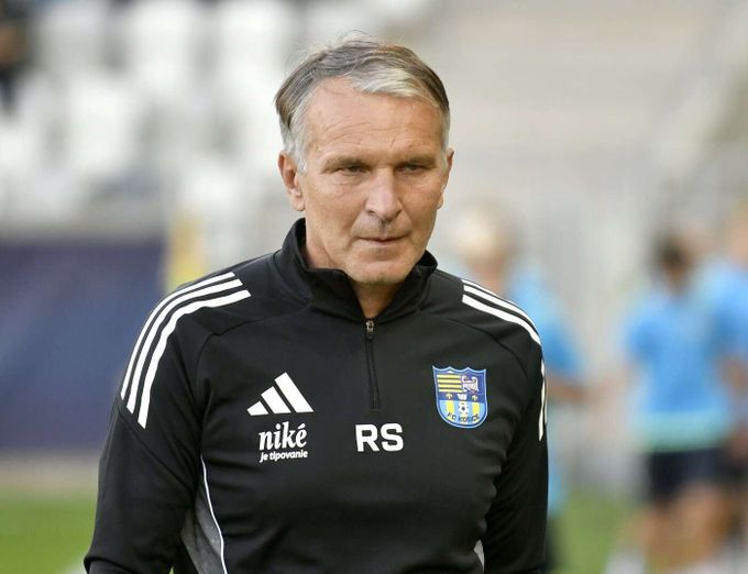 Slovácko konečně našlo trenéra! Poslední tým ligy přebírá Skuhravý Slovácko konečně našlo trenéra! Poslední tým ligy přebírá Skuhravý