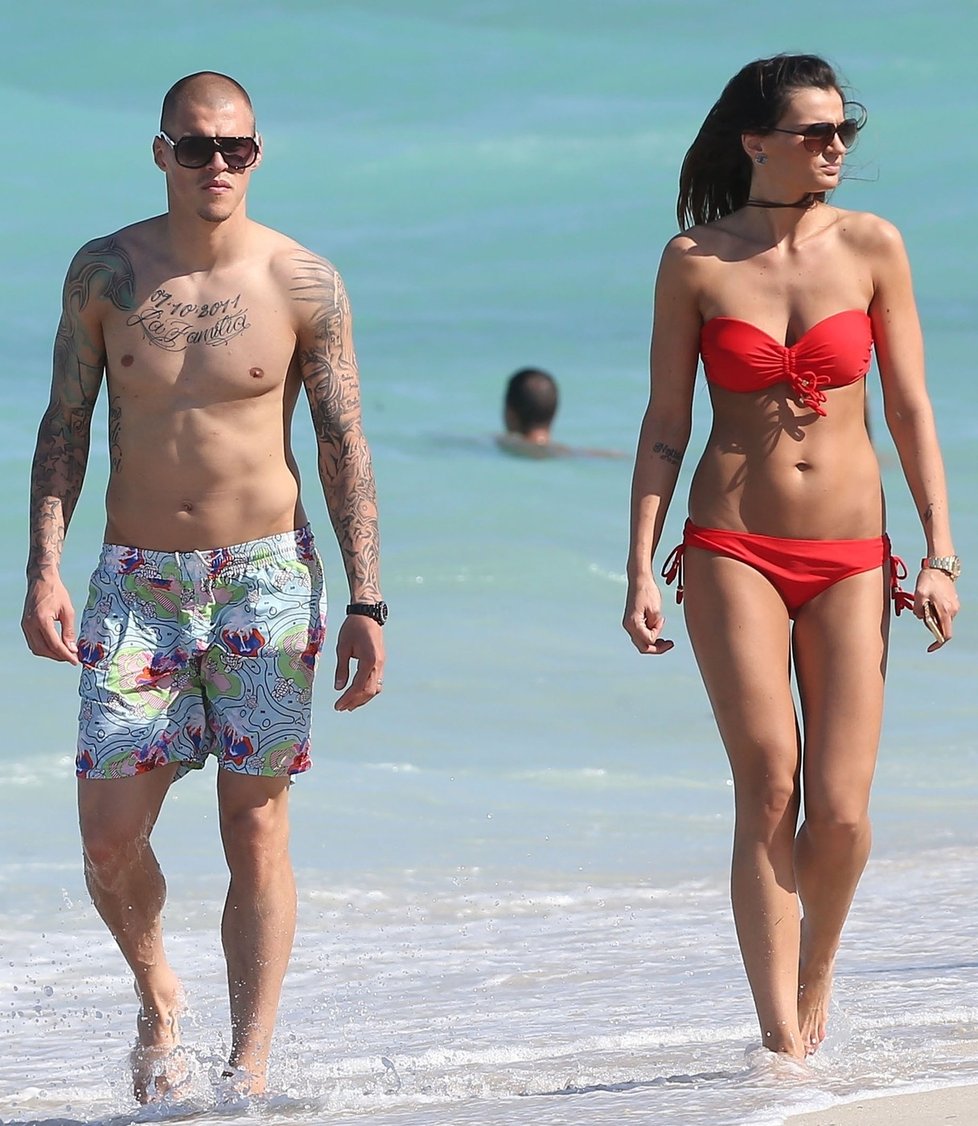 Martin Škrtel s manželkou Barborou odpočívá po sezoně na plážích v Miami