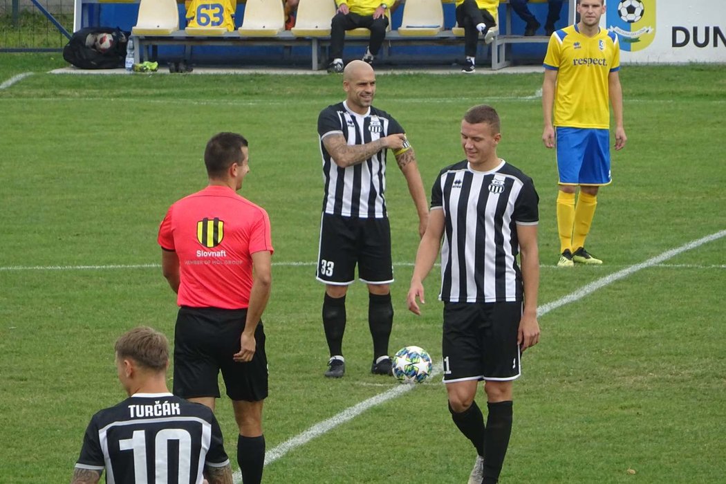 Slovenský FC Petržalka rozpustil kádr A-týmu