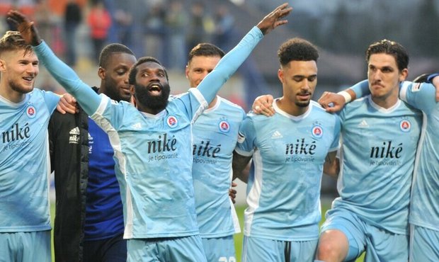 Slovan má čtvrtý titul za sebou, radují se i Zmrhal s Medveděvem