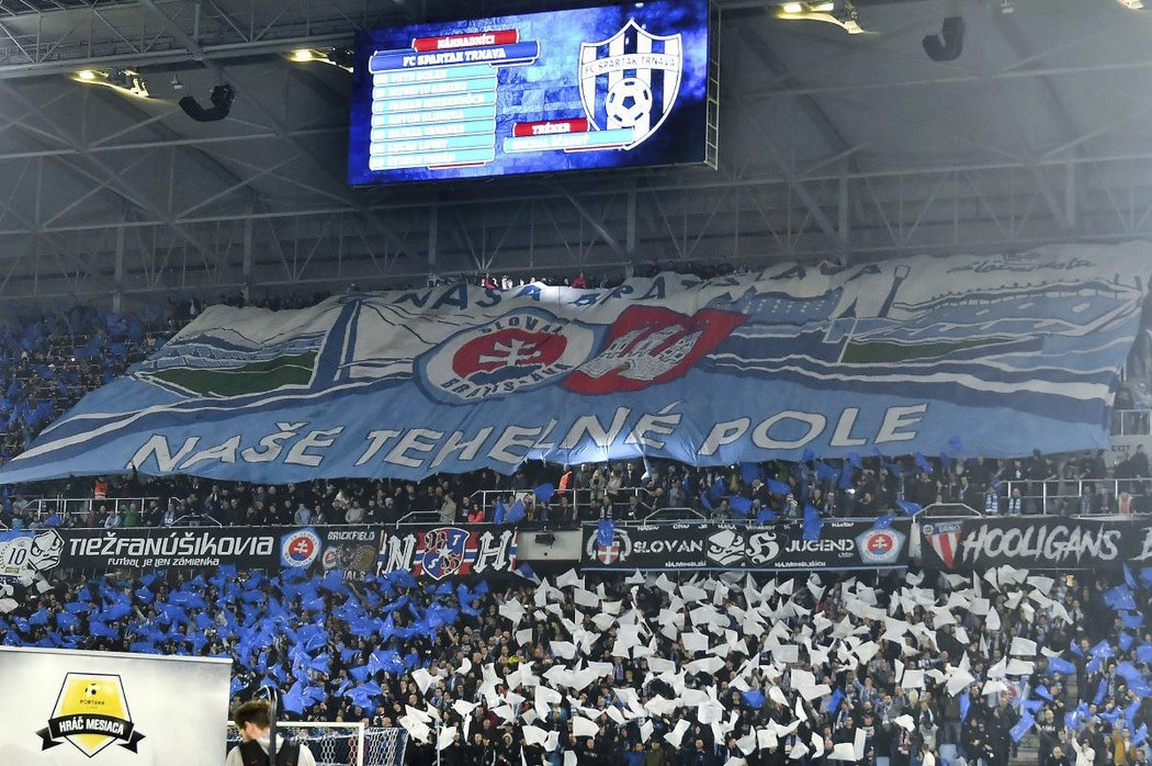 Fanoušci Slovanu si užili návrat na Tehelné pole, stadion byl vyprodaný