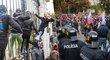 Slováci protestovali před úřadem vlády