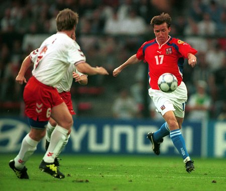 Vladimír Šmicer na EURO 2000 v utkání s Dánskem