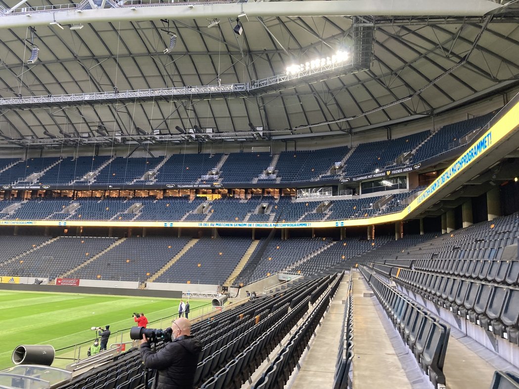 Moderní Friends Arena v Solně na předměstí Stockholmu, kde sehrají baráž o šampionát v Kataru čeští fotbalisté proti domácímu Švédsku