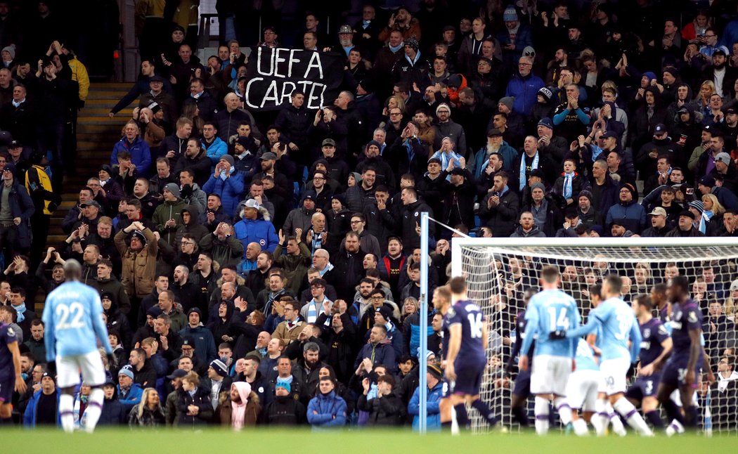 Etihad Stadium sleduje první gól Citizens