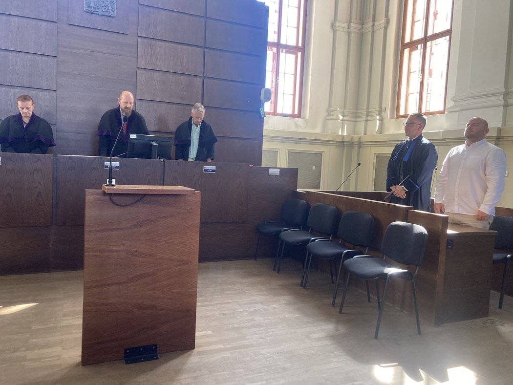 Verdikt soudu v kauze kolem Romana Berbra si vyslechl i bývalý rozhodčí Tomáš Grímm