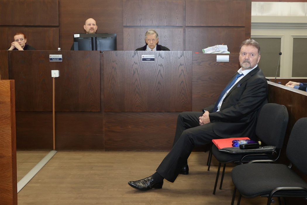 Roman Berbr na začátku druhého dne soudního procesu
