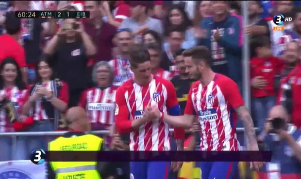 Atl. Madrid - Eibar: Diego Costa fantasticky našel přihrávkou za obranu Torrese a pak už nebylo co řešit 
