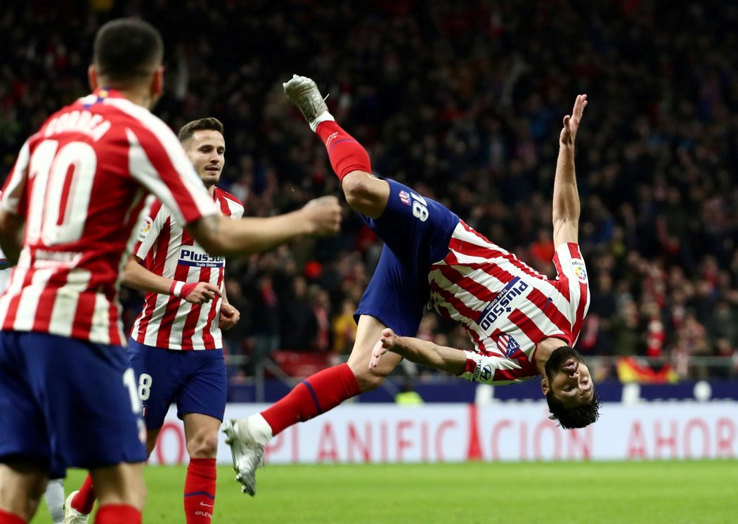 Filípe Luis slaví gól Atlétika Madrid v utkání proti Levante