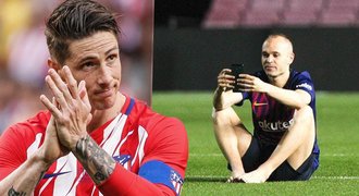 Sbohem, legendy! Torres se loučil dvěma góly, Iniesta jako Rosický