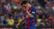 Zklamaný Lionel Messi v zápase s Eibarem, po kterém Barcelona ztratila možnost obhájit titul