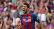 Vzteklý útočník Luis Suárez v zápase Barcelony s Eibarem, ve kterém neproměnil několik velkých šancí