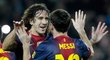 Puyol a Messi. Dvě barcelonské legendy, kterým patřilo vítězství nad Zaragozou