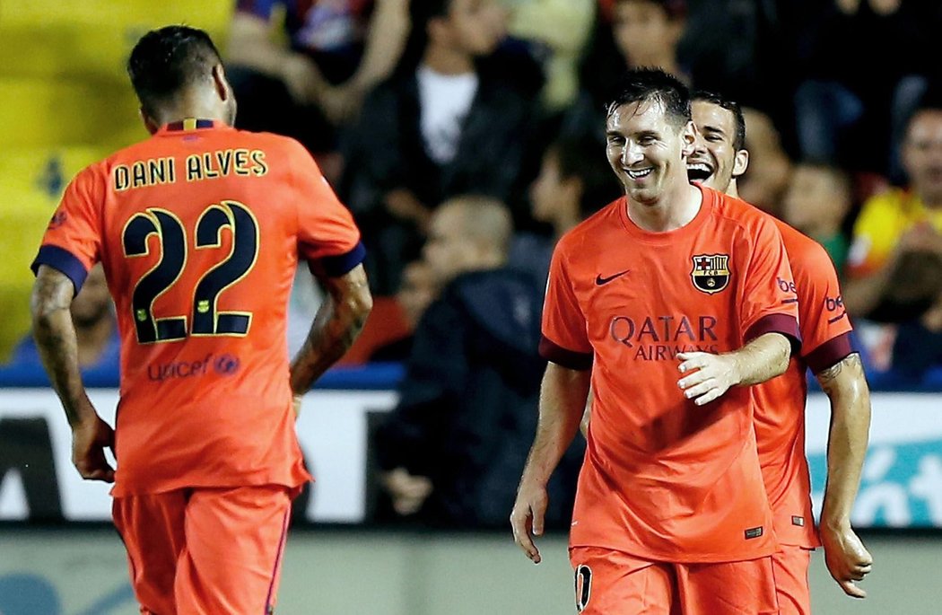 Je to tam! Messi slaví gól, který vstřelil Levante