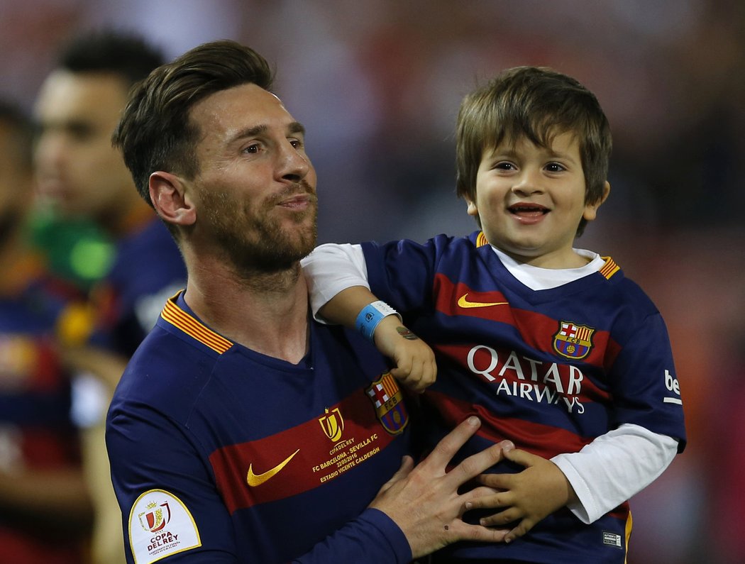 Lionel Messi a jeho syn Thiago