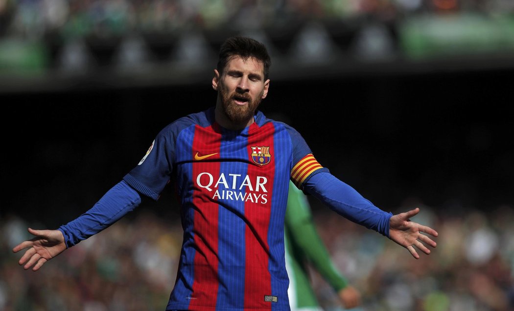 Lionel Messi po zmařené akci Barcelony