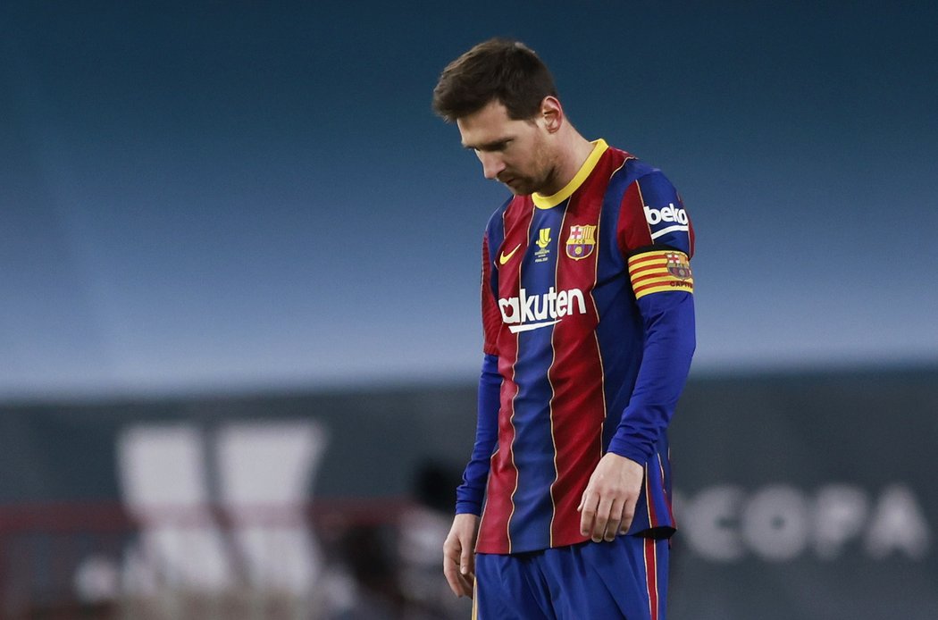 Lionel Messi dostal první červenou v dresu Barcelony
