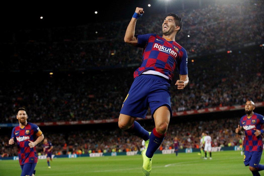 Útočník Barcelony Luis Suárez dal gól proti Seville