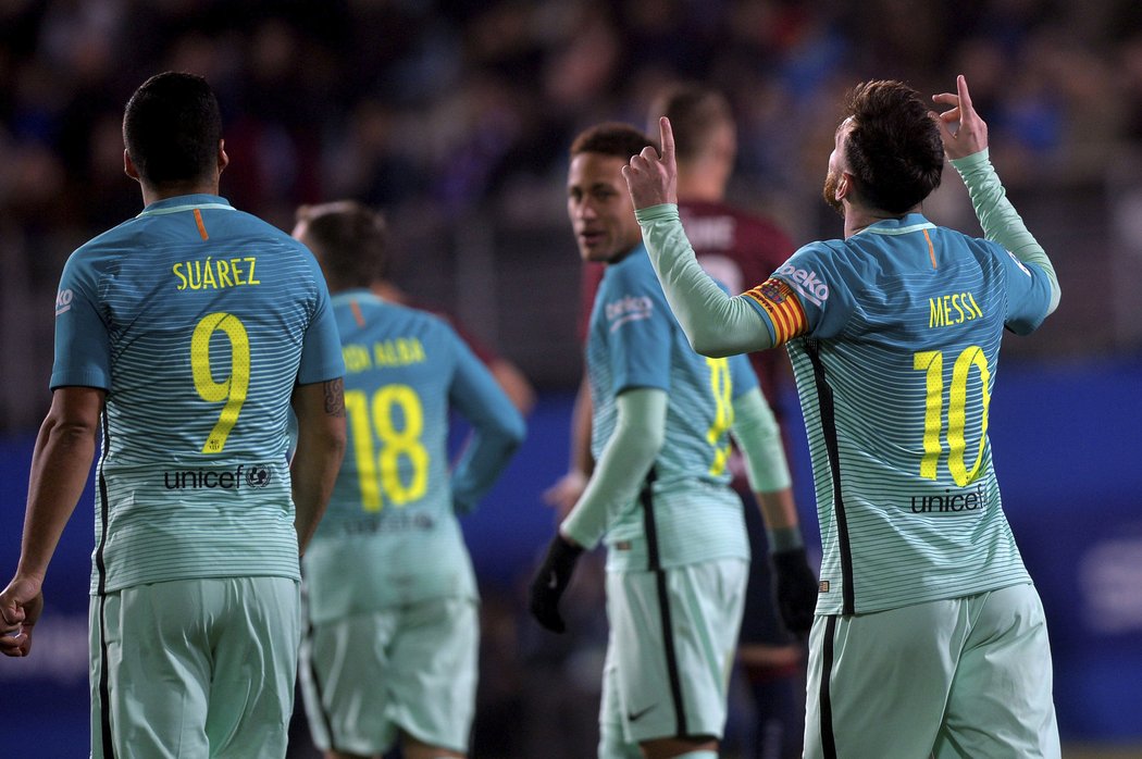 Vítězství obstaralo střelecké trio Suárez, Neymar a Messi