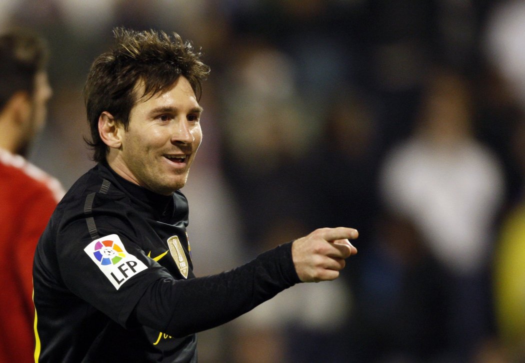 Lionel Messi se raduje z gólu proti Zaragoze