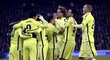 Fotbalisté Barcelony slaví branku do sítě Bilbaa