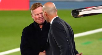 Zidane se po sezoně bez trofeje cítí deprimovaně, Koeman si stěžuje na kádr