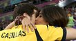 Zlatá pusa! Iker Casillas si běžel pro vítězný polibek k Saře Carbonero