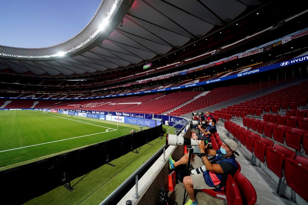 Zápas Atlétika s Mallorkou se samozřejmě odehrával před prázdným hledištěm stadionu Wanda Metropolitano