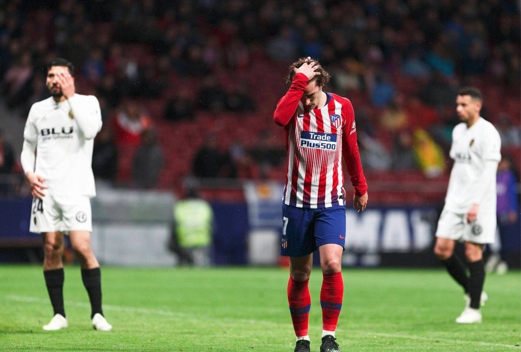 Antoine Griezmann se nezapojil do přípravy Atlétika Madrid, klub mu hrozí obří pokutou v přepočtu pěti a půl milionu korun
