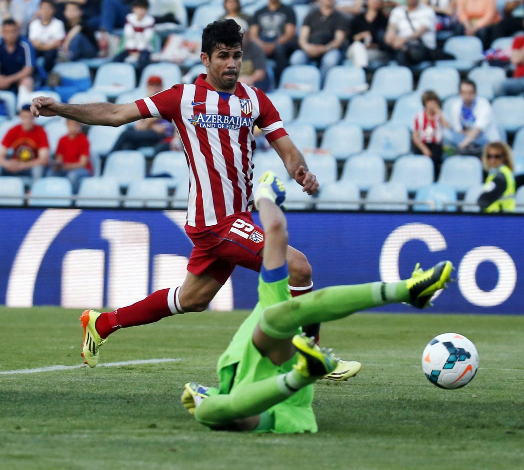 Diego Costa nejprve proti Getafe nedal penaltu, pak si spravil chuť gólem na konečných 2:0. Jenže za cenu ošklivého zranění