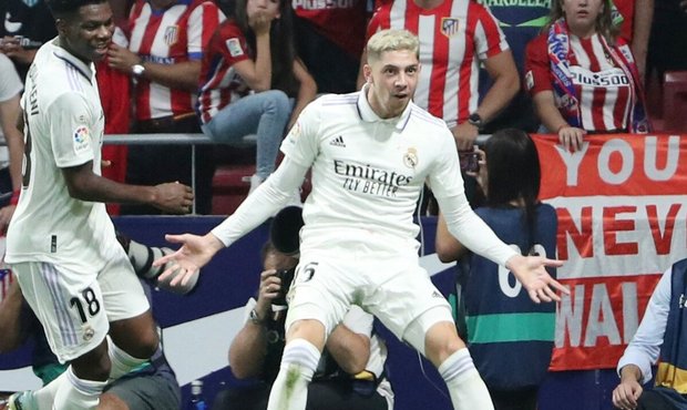 Madridské derby ovládl Real! Nadále je stoprocentní, daří se i Betisu