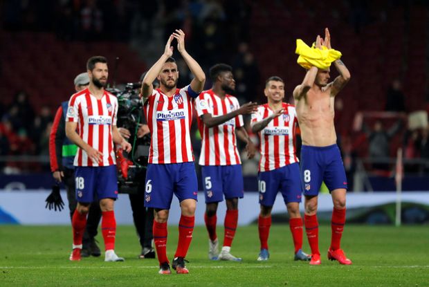 Fotbalisté Atlétika Madrid oslavují výhru nad Villarrealem Fotbalisté Atlétika Madrid oslavují výhru nad Villarrealem