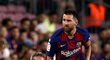 Barcelonský Lionel Messi se v utkání s Villarrealem znovu zranil. Střídal kvůli problémům s přitahovačem