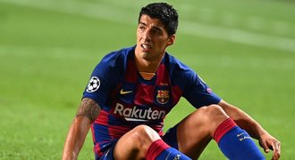 Juventus, tribuna, nebo rival? Suárezovi hrozí i prosezená sezona