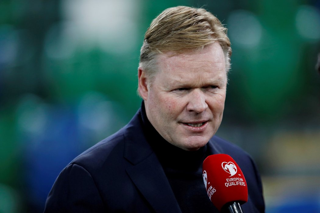 Novým trenérem fotbalistů Barcelony byl jmenován Ronald Koeman.