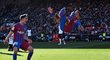 Nová posila Barcelony, útočník Pierre-Emerick Aubameyang, slaví branku v zápase proti Valencii