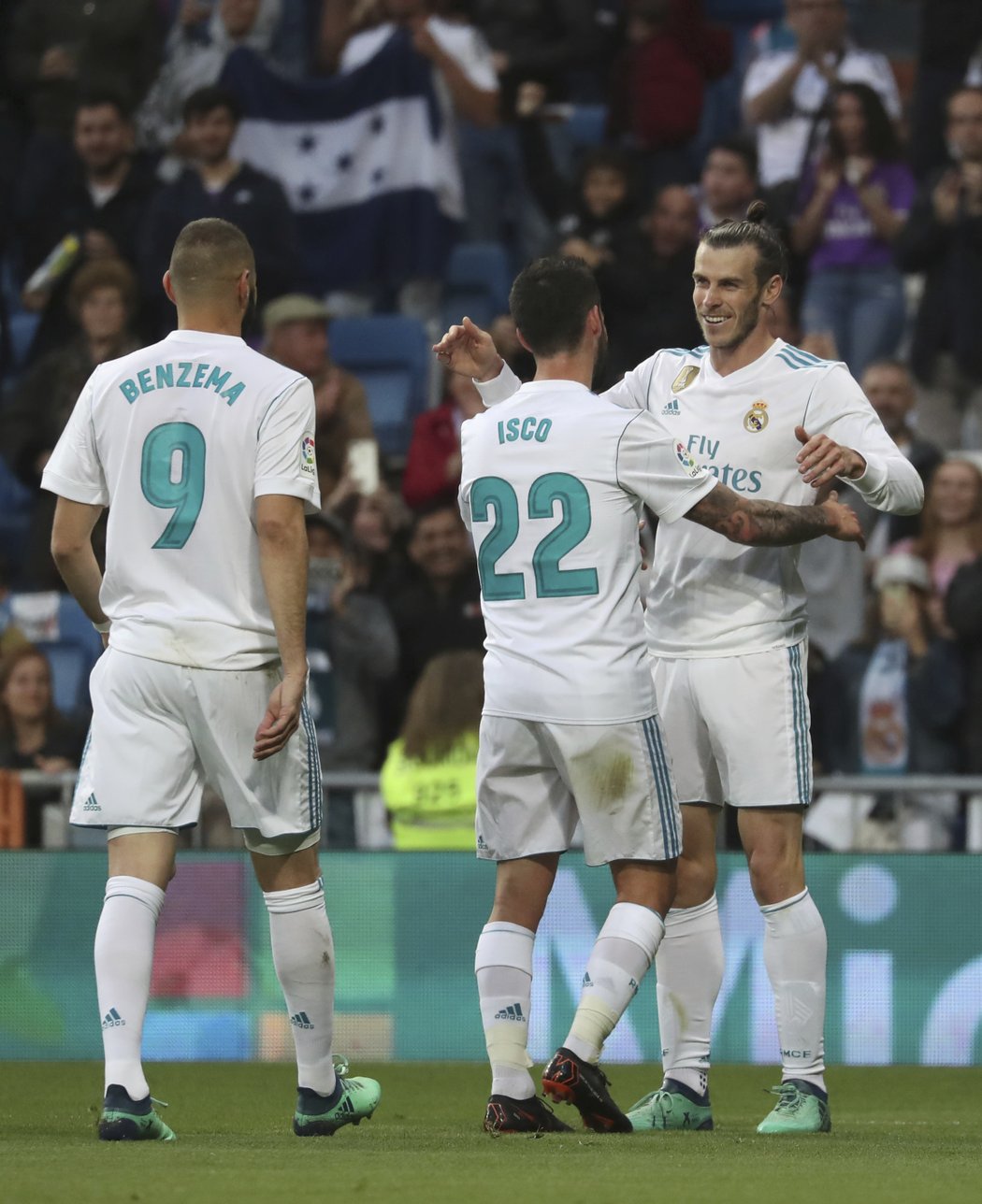 Bale, Isco a Benzema se radují z branky do sítě Celty Vigo