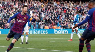Messi opět řádil! Rozhodl derby a překonal Iniestu. Kralovalo i Atlético