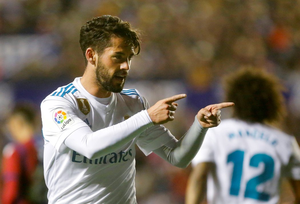 Isco slaví gól Realu Madrid do sítě Levante