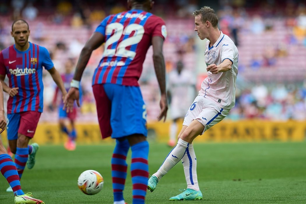 Jakub Jankto debutoval v základní sestavě Getafe, prohře 1:2 s Barcelonou nezabránil