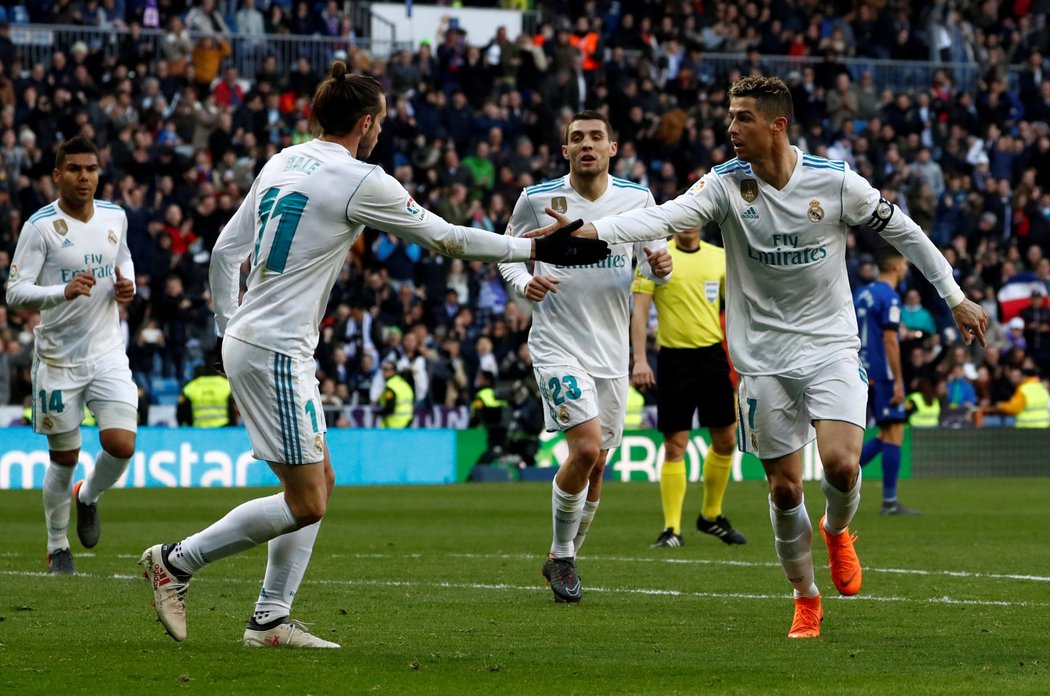 Real Madrid smetl Alavés 4:0, Ronaldo dal dva góly a přenechal penaltu Benzemovi