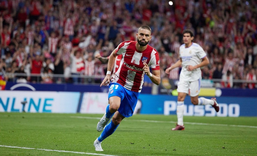Atlético díky penaltě Yannicka Carraska porazilo Real